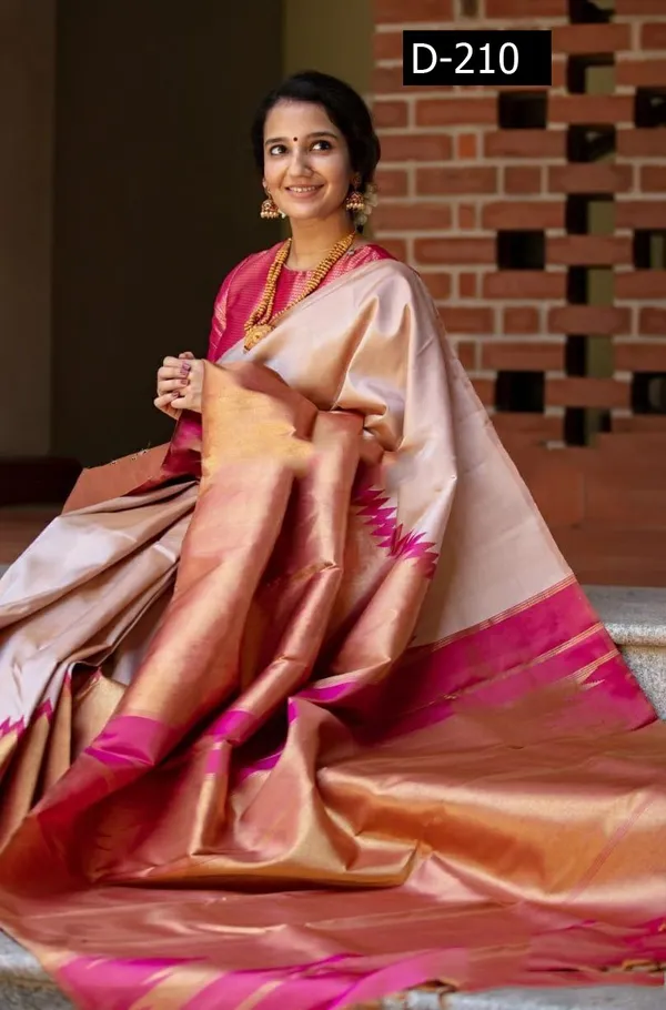 Cream_Woven_Kanjivaram__Silk_Saree_With__unstiched_Blouse_For_Women