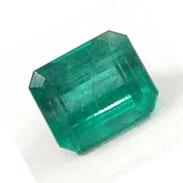7.25_Ratti_Green_Emerald_(Panna)_Natural_Loose_Gemstone