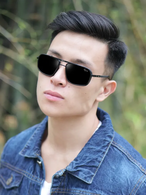 UV_Protected_Black_Rectangular_Sunglasses_For_Men_&_Women