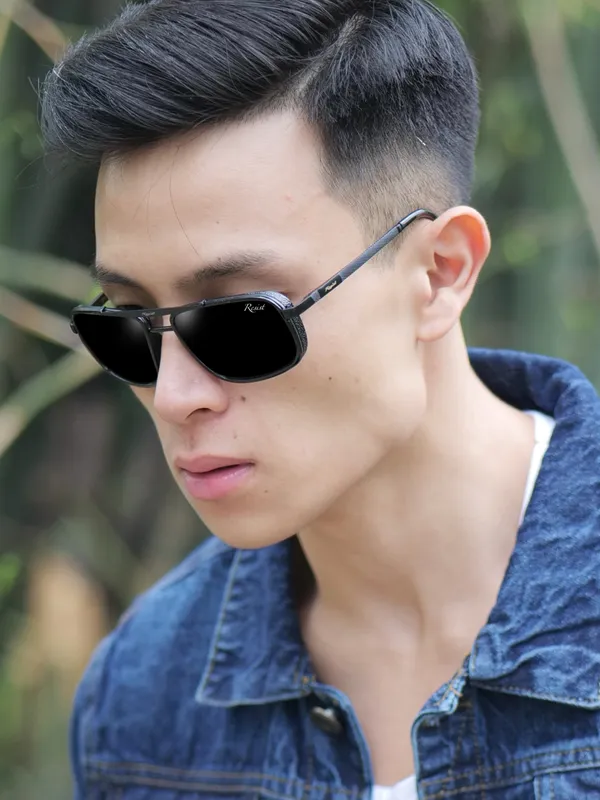 UV_Protected_Black_Rectangular_Sunglasses_For_Men_&_Women