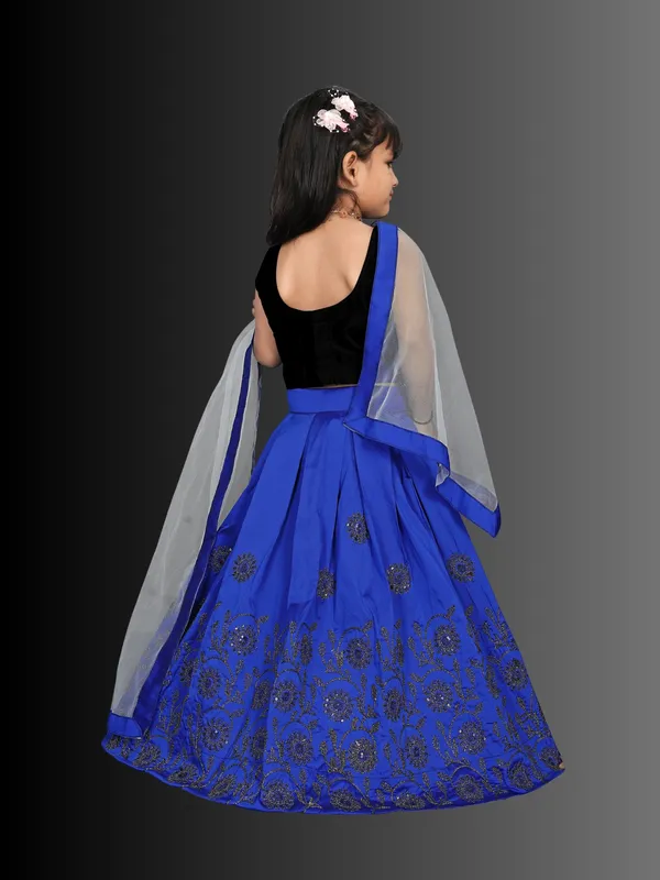 Girls_Lehenga_Choli_Ethnic_Wear_Embroidered_Lehenga_Choli