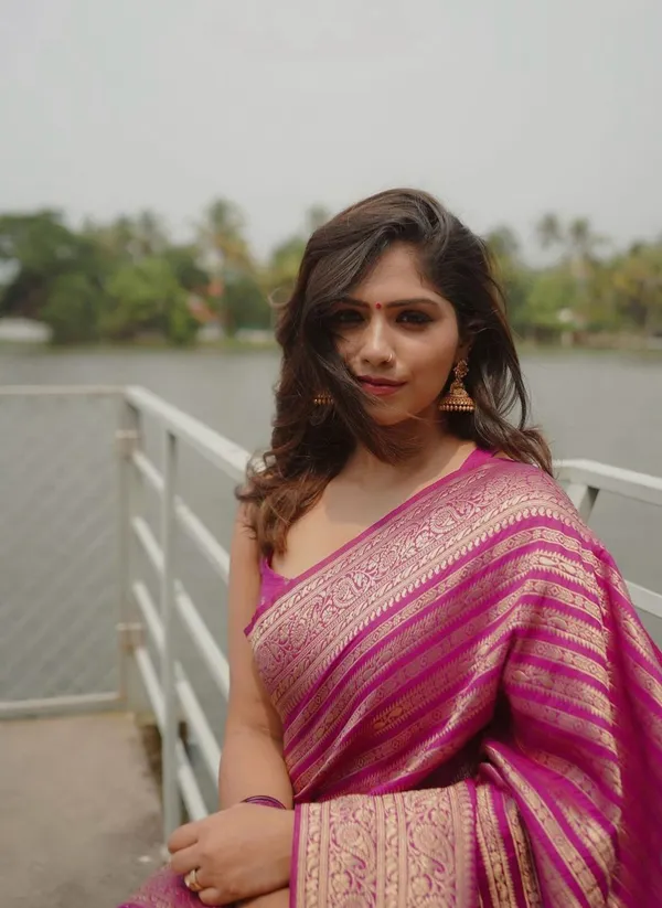 Pink_Soft_Banarasi_Silk_Saree_With_Blouse_Piece_For_Women