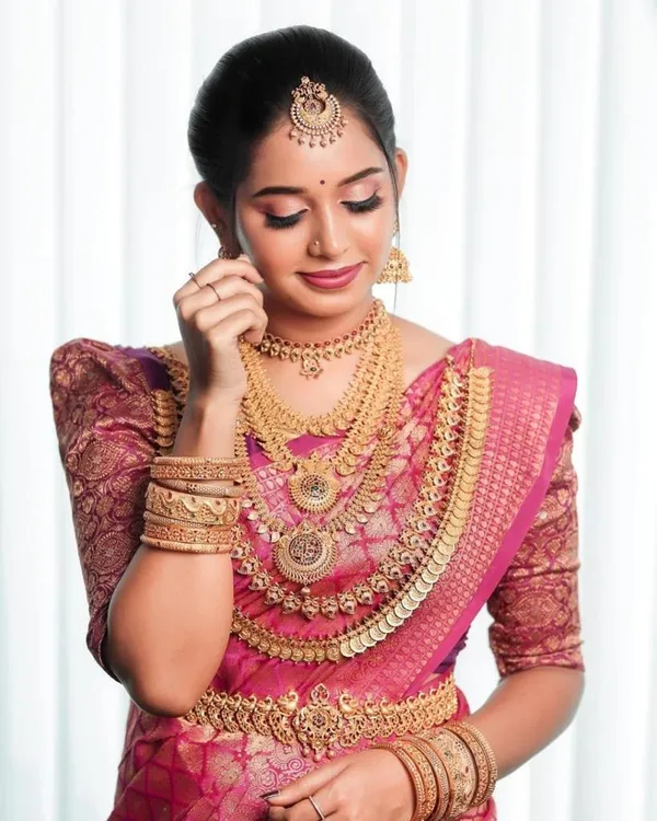 Pink_Banarasi_Soft_Silk_Saree_With_Blouse_Piece_For_Women