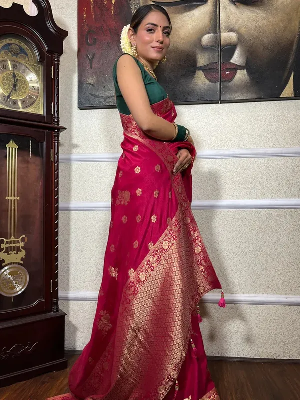 Pink_Soft_Silk_Saree_With_Blouse_Piece_For_Women