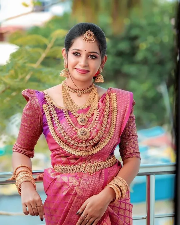 Pink_Banarasi_Soft_Silk_Saree_With_Blouse_Piece_For_Women