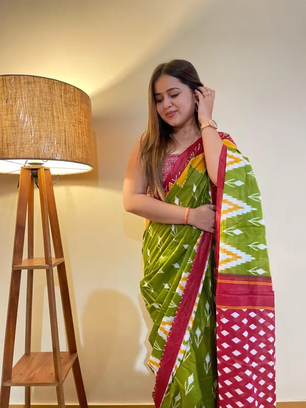 Ikkat_Print_Pure_Soft_Cotton_saree_With_Blouse_Piece