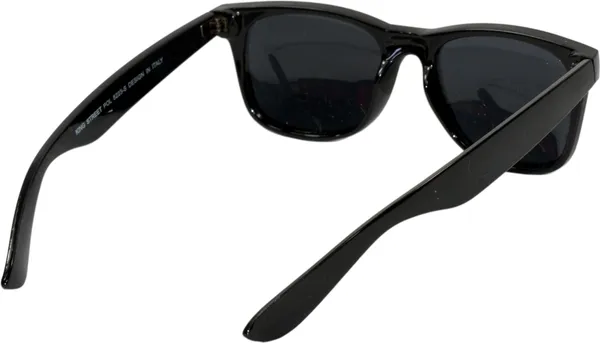 Black_Wayfarer_Sunglasses_-_For_Unisex