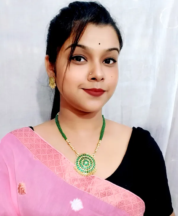 Assamese_Traditional_Gold_Plated_Green_Colour_Japi_Tassel_Jewellery_Set_For_Women_&_Girl