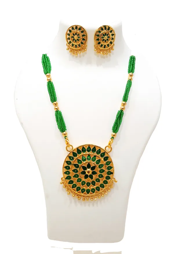Assamese_Traditional_Gold_Plated_Green_Colour_Japi_Tassel_Jewellery_Set_For_Women_&_Girl