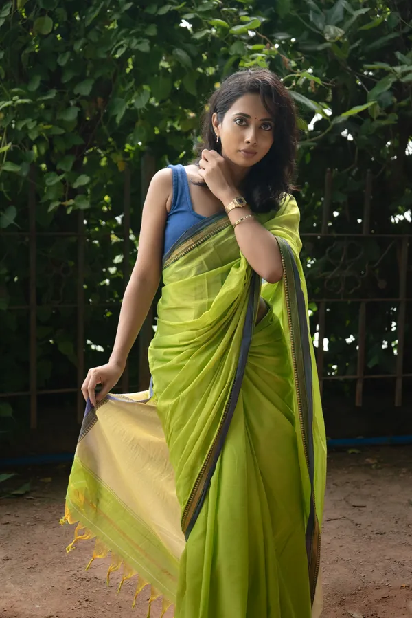 Parrot_Green_Ashwini_Narayanpet_Pure_Cotton_saree