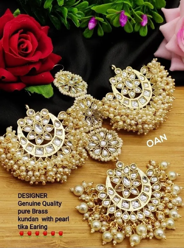 Pearl_Kundan_Earrings_With_Mangtika_For_Girls