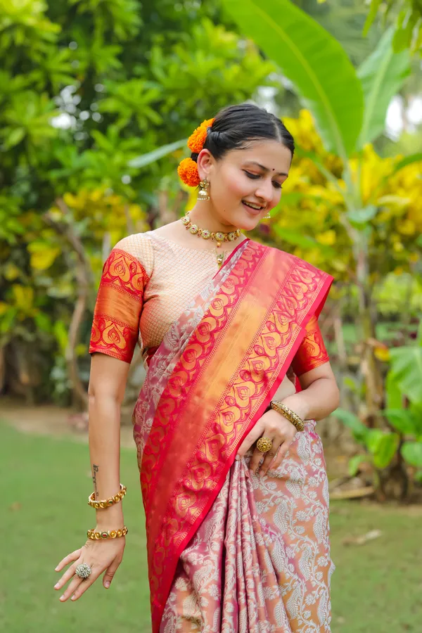Pink_Morni_Banarasi_Silk_Saree_-_Exquisite_Beauty