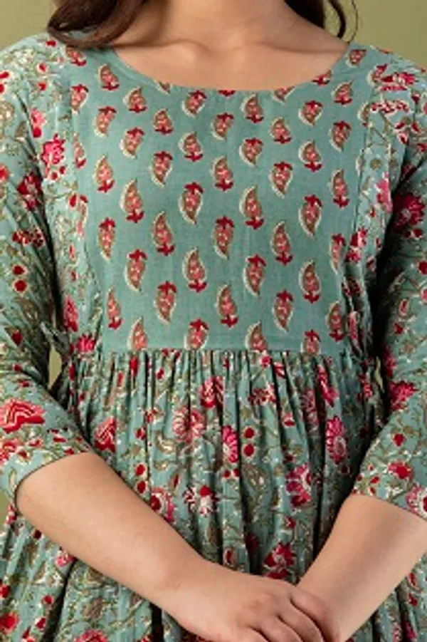 Pink_Square__Cotton_Printed_Maternity_And_Feeding_Kurti_Combo_Of_2