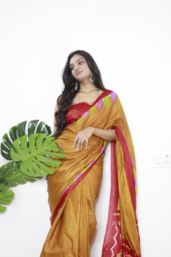 Ikkat_Print_Pure_Soft_Cotton_saree_With_Blouse_Piece