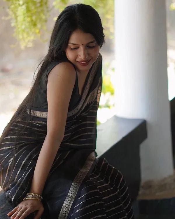 Black_Soft_Banarasi__Silk_Saree_With__unstiched_BlouseWith_Improbable__For_Women