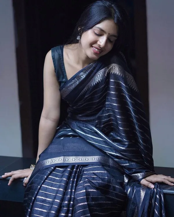 Black_Soft_Banarasi__Silk_Saree_With__unstiched_BlouseWith_Improbable__For_Women