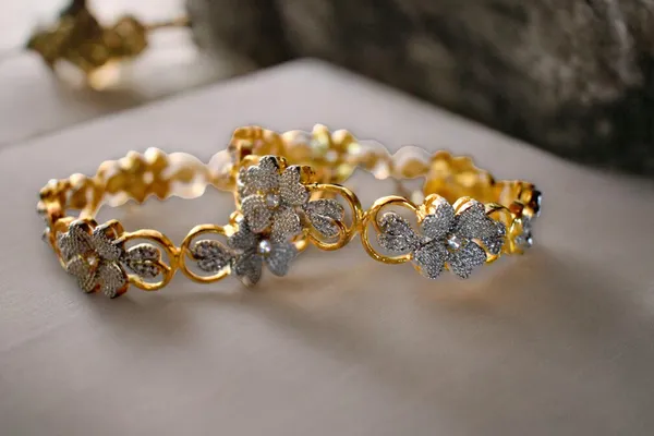 Premium_Brass_Bangle_with_AD_Stone