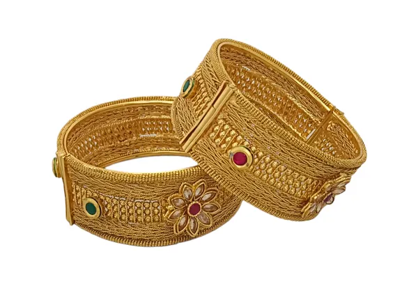 https://d1311wbk6unapo.cloudfront.net/NushopCatalogue/tr:f-webp,w-600,fo-auto/Premium_Quality_Copper_Bangles__Patla_Style_CZ_Dibbi_Kundan_Screw_Openable_2_8_inch_XIQ6KGUAPR_2024-07-19_1.png__Evy