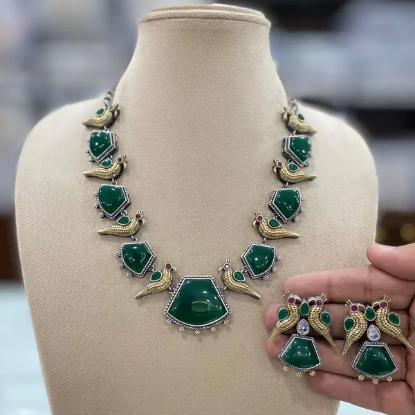 Premium_Quality_Necklace_Set__with_Earrings