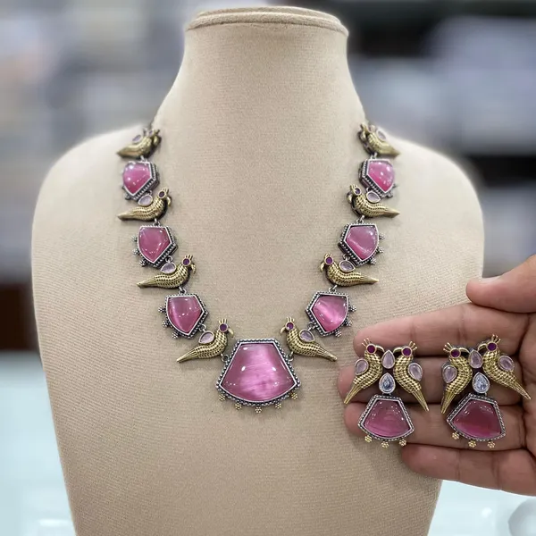 Premium_Quality_Necklace_Set_with_Earrings