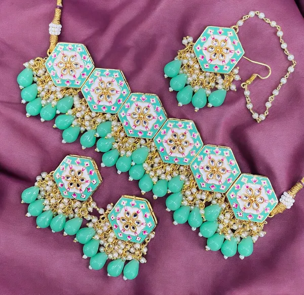 Premium_Quality_Necklace_set_and_Earrings_with_Mangtika