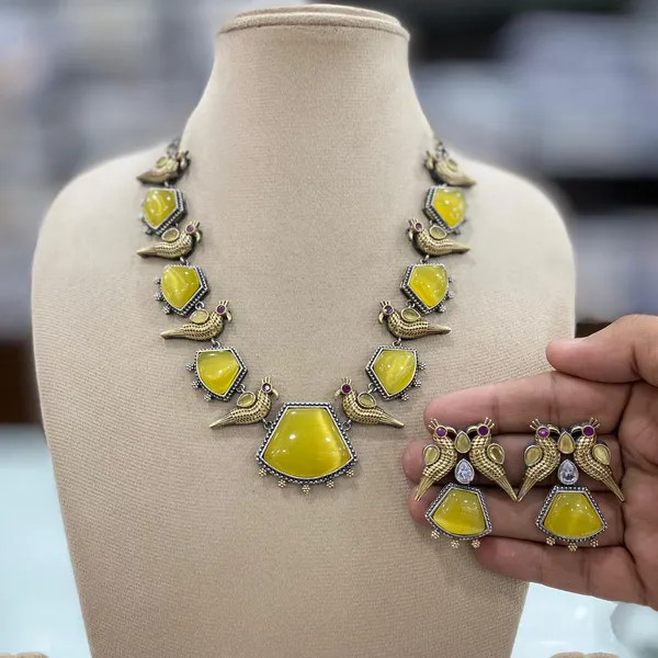 Premium_Quality_Necklace_set_with_Earrings