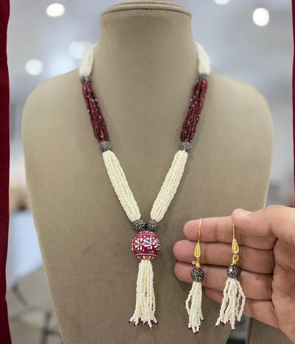 Premium_Quality_Pearl_Mala_With_Earrings