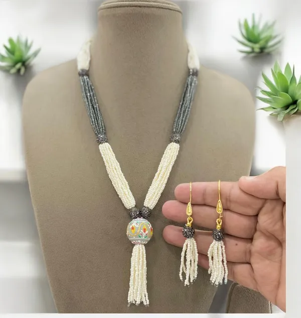 Premium_Quality_Pearl_Mala_with_Earrings