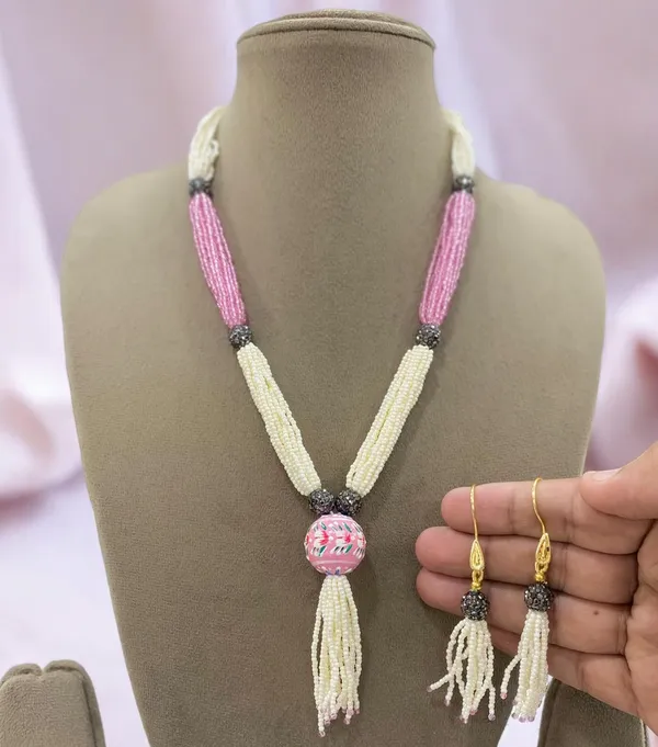 Premium_Quality_Pearl_Mala_with_Earrings