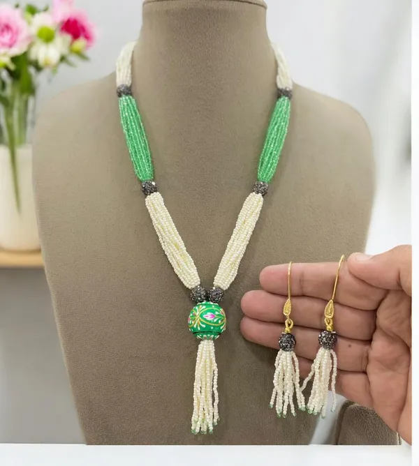 Premium_Quality_Pearl_Mala_with_Earrings