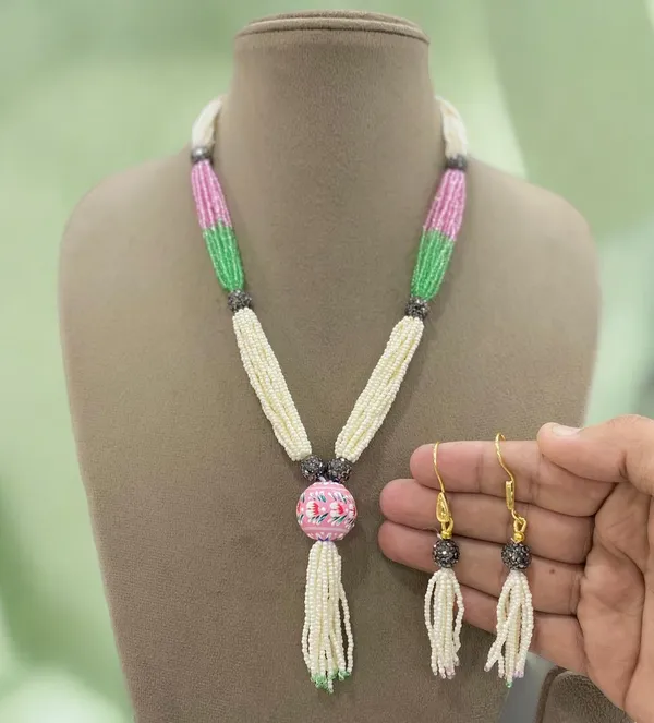 Premium_Quality_Pearl_Mala_with_Earrings