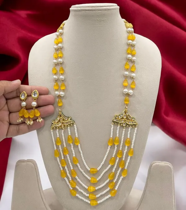 Premium_Quality_Pearl_Necklace_Set_with_Earrings