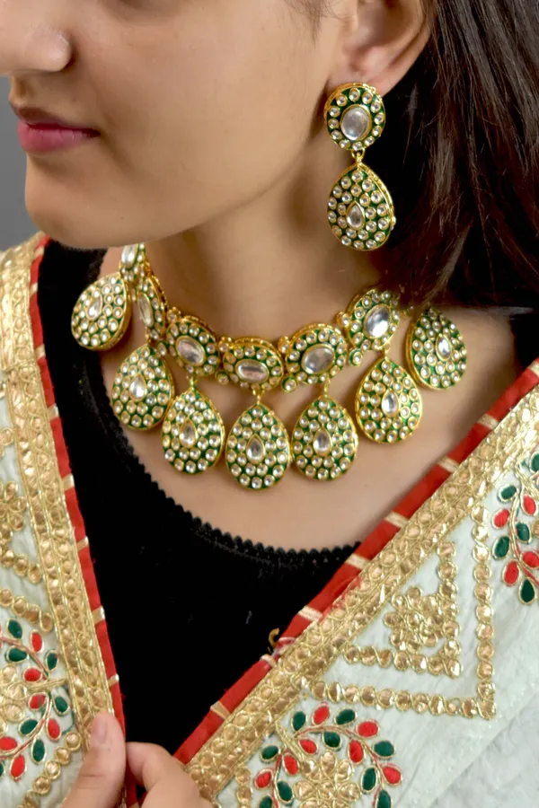 Premium_Quality_Semi_Bridal_Necklace_Set_with_Maang_Tikka
