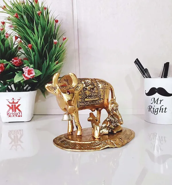 Decorative_Showpiece_-_15_Cm_(Aluminium)