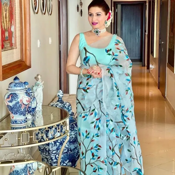 Pure_Soft_Organza_Silk_Floral_Printed_Saree_With_Unstitched_Blouse