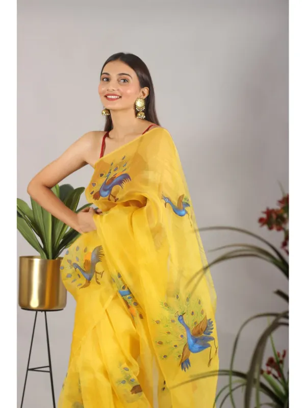 Pure_Soft_Organza_Silk_Floral_Printed_Saree_With_Unstitched_Blouse
