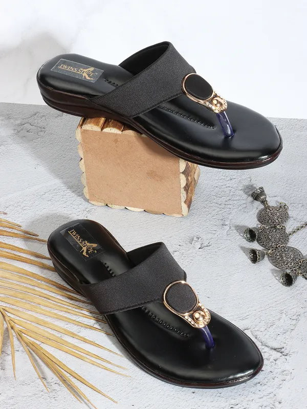 Casual_Buckle_Flat_Slippers_(Black)