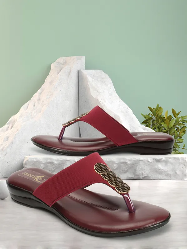 Casual_Buckle_Flat_Slippers_(Cherry)