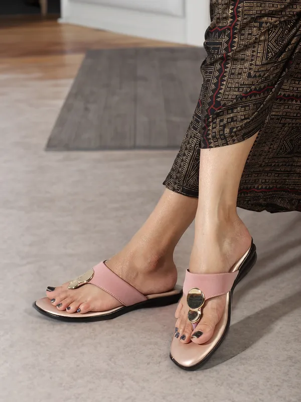 Casual_Buckle_Flat_Slippers_(Peach)