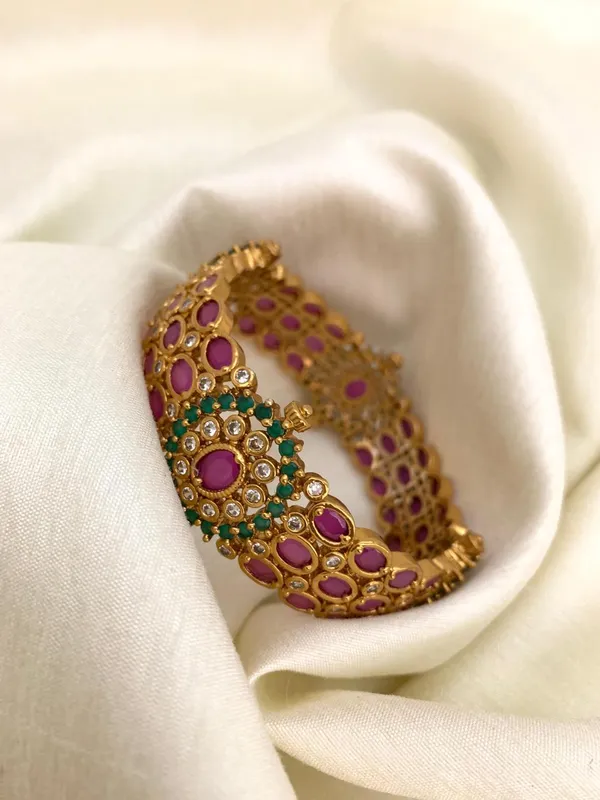 Elegant_Matte_finish_Non-openable_Bangle