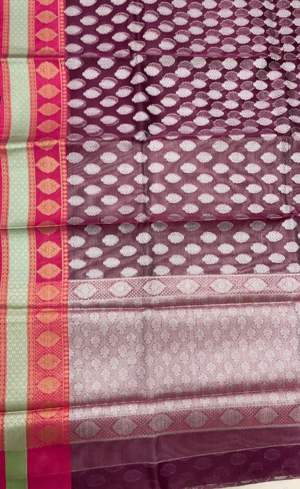 Humairah_Presents_Purple_Organza_Silver_Zari_Floral_Booti_with_Purple_Floral_Booti_Pallu_and_Skirt_Zari_2D_Border_with_Purple_Blouse