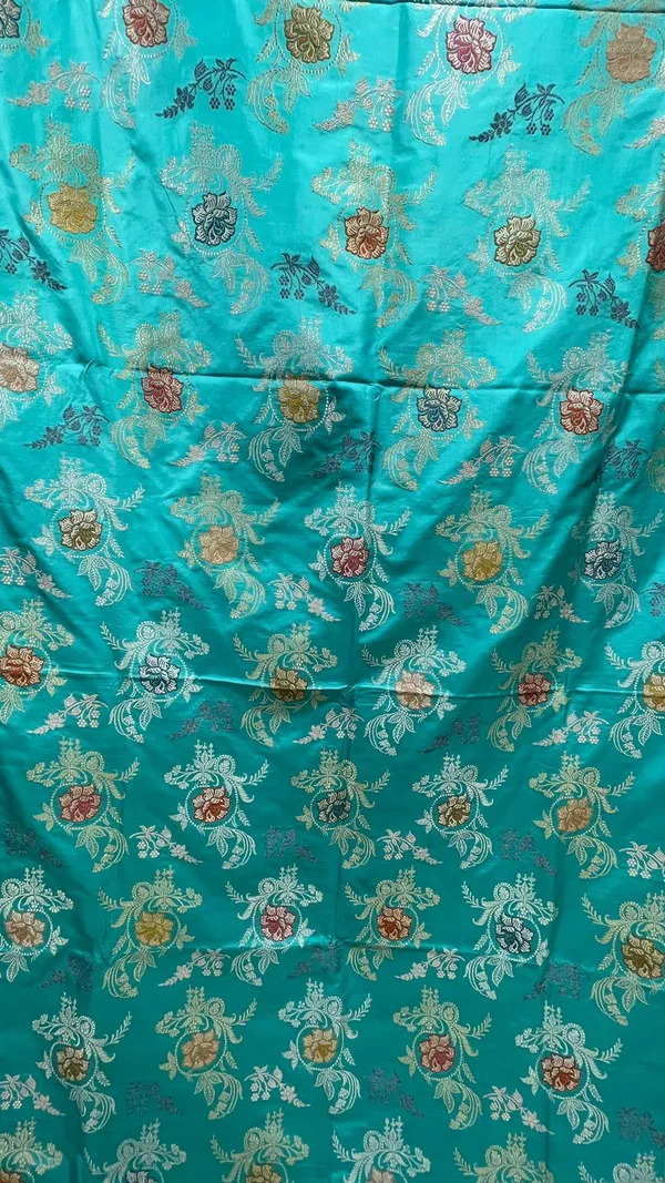 Humairah_Pure_Handloom_Katan_Silk_Minakari_Kadhwa_Floral_Jaal_Zari_Banarasi_Border_Self-Design_Anchal_and_Sea_green_Stripe_Blouse