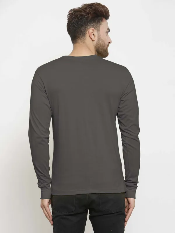 Grey_Cotton_Round_Neck_Full_Sleeves_T-Shirt_For_Men_-_Pack_Of_1