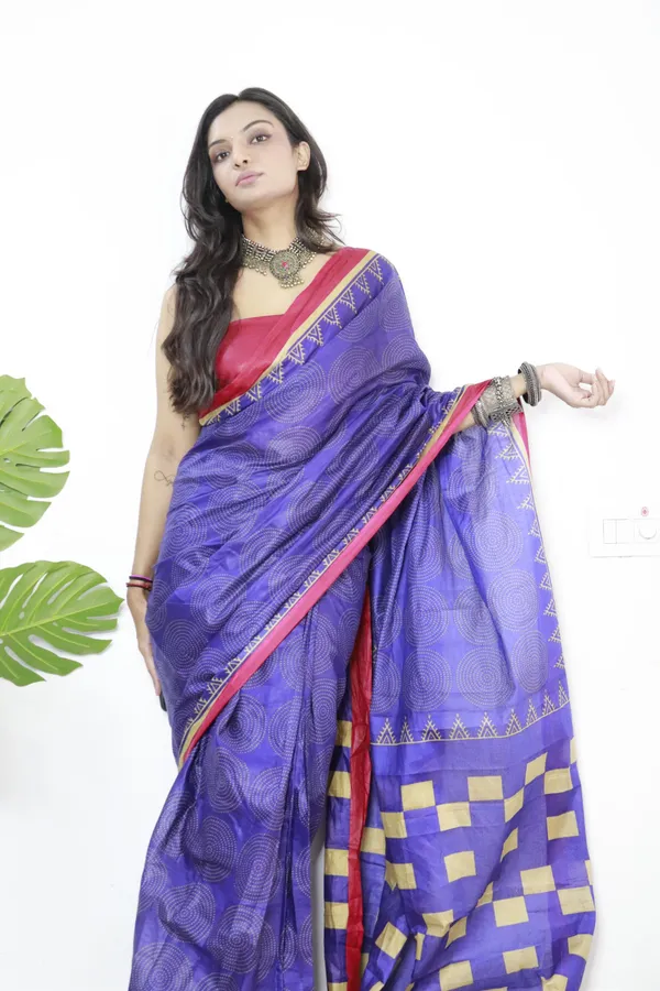 Ikkat_Print_Pure_Soft_Cotton_saree_With_Blouse_Piece
