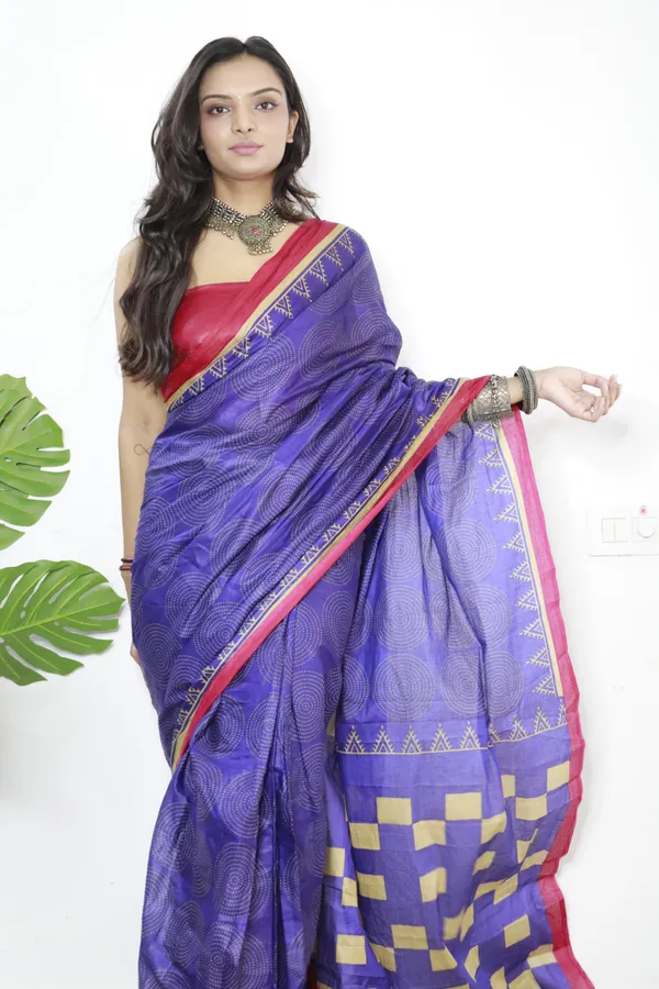Ikkat_Print_Pure_Soft_Cotton_saree_With_Blouse_Piece