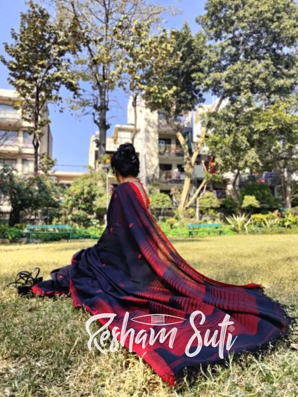 Black_&_Red_Handwoven_Cotton_Jamdani_Saree-Raatkali_Ki_Khwab
