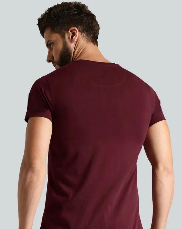 Maroon_Geometric_Printed_Half_Sleeve_Cotton_T-Shirt_For_Men