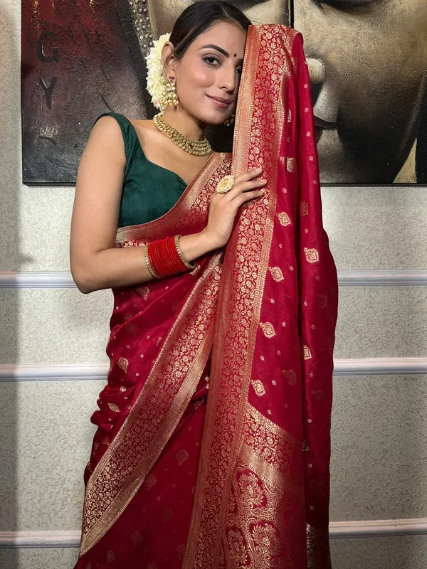 Red_Banarasi_Silk_Saree_With_Blouse_Piece_For_Women