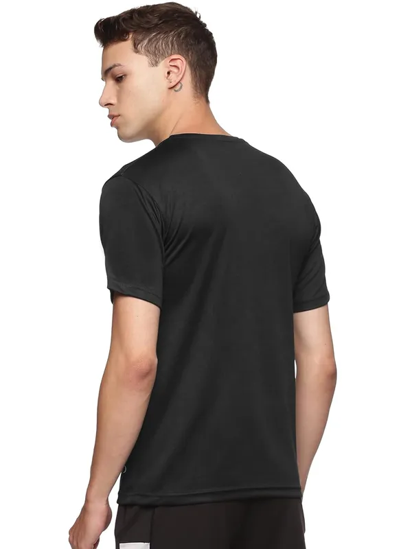 Black_Polyester_Half_Sleeve_T_Shirt_For_Men