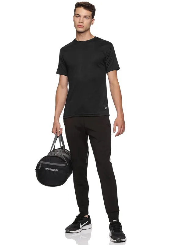 Black_Polyester_Half_Sleeve_T_Shirt_For_Men